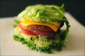Looking to eat a healthy, but delicious burger? Follow these tips for a healthy burger this summer